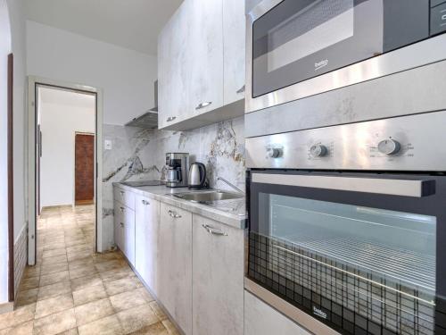 Apartment Roberta by Interhome in 拉賓