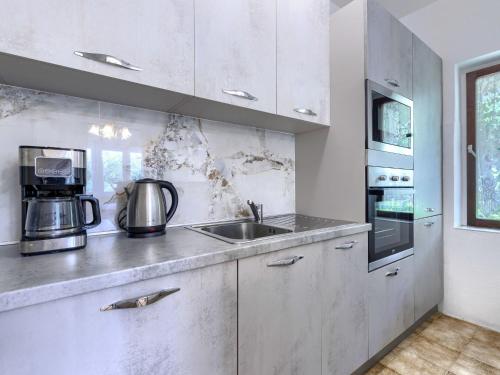 Apartment Roberta by Interhome in 拉賓