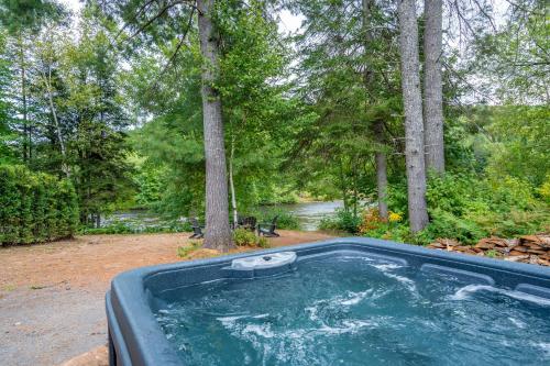 Spa & River - L'ecureuil in แซ็ง อเลซี เด มงต์ (ควิเบ)