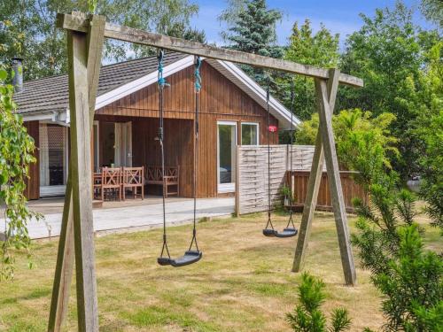 Holiday Home Aase - 950m from the sea by Interhome in Vaeggerlose