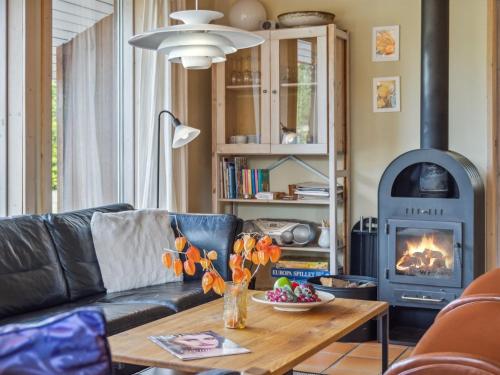 Holiday Home Aase - 950m from the sea by Interhome in Vaeggerlose