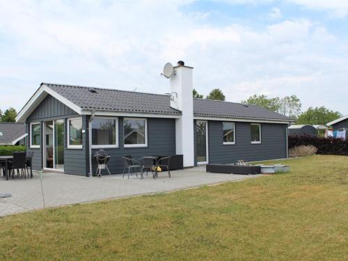 Holiday Home Jannik - 300m from the sea by Interhome in Vikaer Strand