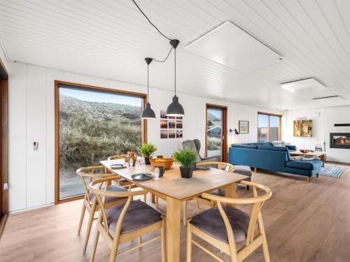 Holiday Home Eyla - from the sea by Interhome in 維澤桑訥