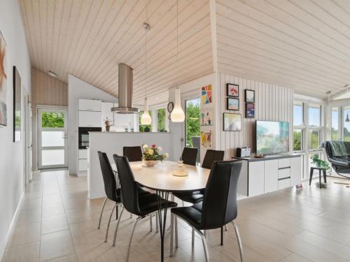 Holiday Home Esmeralda - 350m from the sea by Interhome in Bonnerup