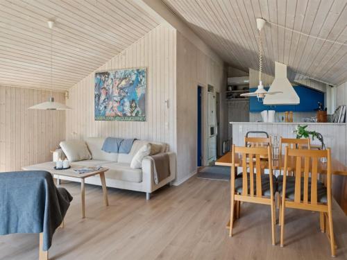 Holiday Home Thrym - 200m from the sea by Interhome in St. Fuglede