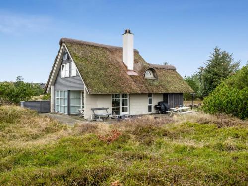  Holiday Home Andrine - 700m from the sea by Interhome in Henne Strand