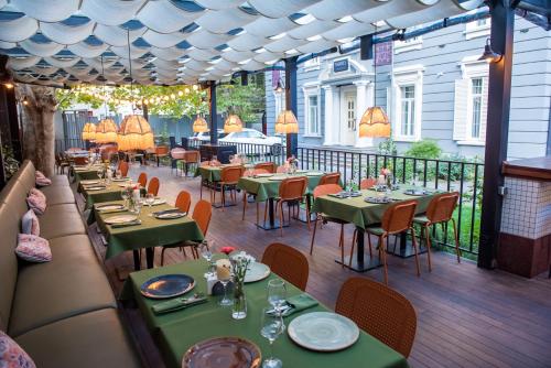餐廳, 第比利斯二十年代酒店 - 住宿及用餐 (Hotel Twenties Tbilisi - Stay & Dine) in 提比里斯市中心