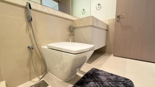 Premium 2bed Apartment In Downtown Act1 Tower - image 5