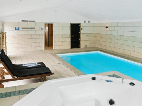 Holiday Home Ronia - 900m from the sea by Interhome in Vaeggerlose