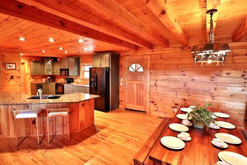 Hot Tub, Fire Pit, Views, Starlink Wi-fi in Jonathan Creek