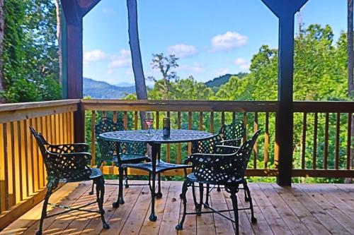 Hot Tub, Fire Pit, Views, Starlink Wi-fi in Jonathan Creek