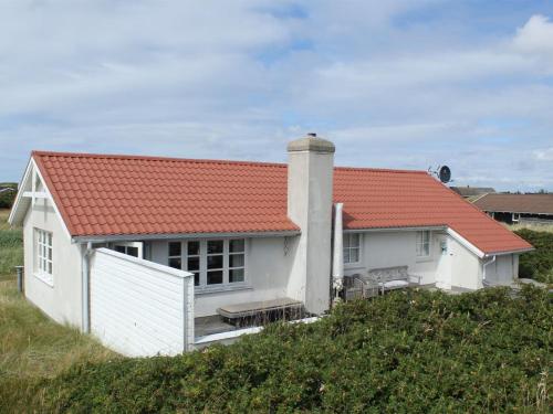 Holiday Home Heilo - from the sea by Interhome