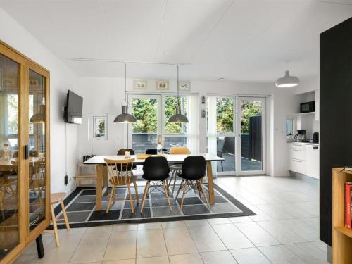 Holiday Home Flugha - 600m from the sea by Interhome in Lokken