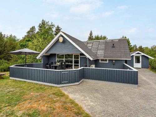 Holiday Home Emmi - 2-5km from the sea by Interhome – khách sạn tại Oksby
