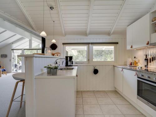 Holiday Home Jannick - 1-5km from the sea by Interhome in Oksby