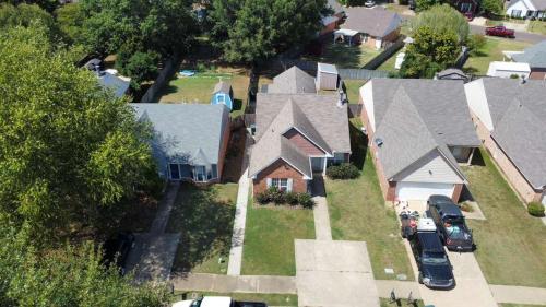Modern and Cozy 3BR Memphis with Jetted Tub in Southaven, USA