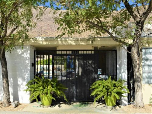 PS Downtown Condominium in Palm Springs, USA