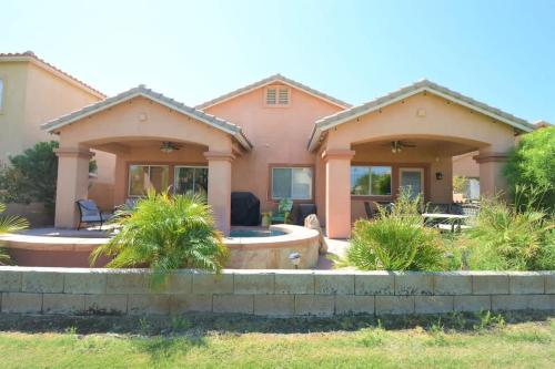 Lucky Horseshoe Golf Retreat in Indio, USA