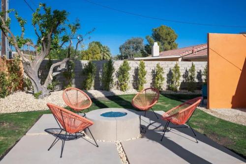 Mid - Century Retreat - image 7