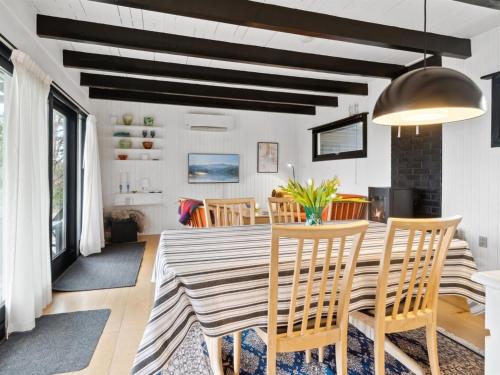 Holiday Home Anthonette - 900m from the sea by Interhome in Vibaek Strand