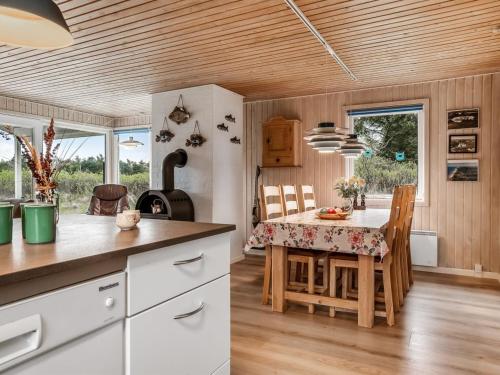 Holiday Home Conny - 350m from the sea by Interhome in Lokken