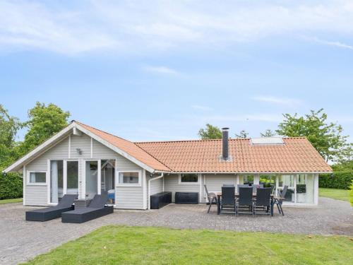 Holiday Home Chrisse - 250m from the sea by Interhome
