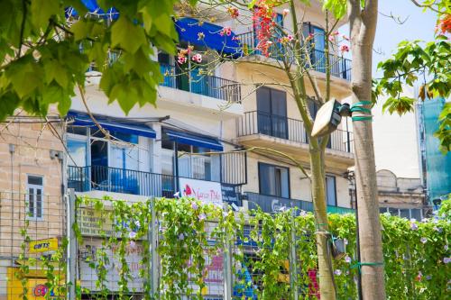 Marco Polo Party Hostel - image 4