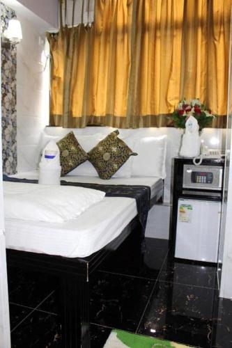 room detail thumbnail 0