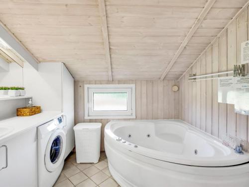 Holiday Home Hariet - 300m from the sea by Interhome in Romo Kirkeby