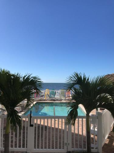 Oceanview's and heated pool in Cudjoe Key, FL