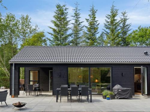 Holiday Home Laina - 250m from the sea by Interhome in Oer Strand