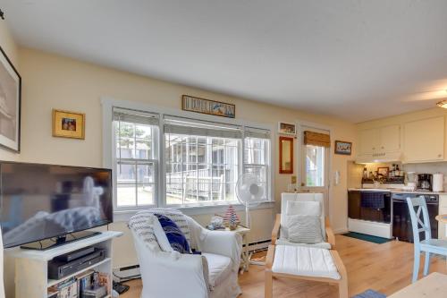 Provincetown Getaway with Pool - on Cape Cod Bay! - image 11