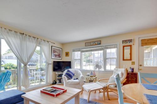 Provincetown Getaway with Pool - on Cape Cod Bay! - image 2