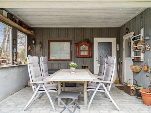 Holiday Home Jenvold - 950m from the sea by Interhome in ดรอนนิงเมิลเลอ