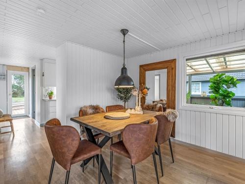 Holiday Home Heike - 700m to the fjord by Interhome in Hvide Sande