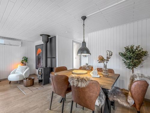 Holiday Home Heike - 700m to the fjord by Interhome in Hvide Sande