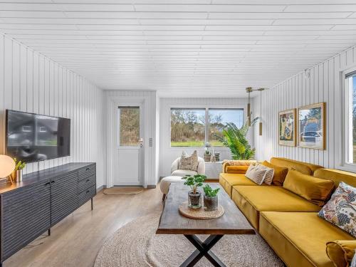 Holiday Home Heike - 700m to the fjord by Interhome in Hvide Sande