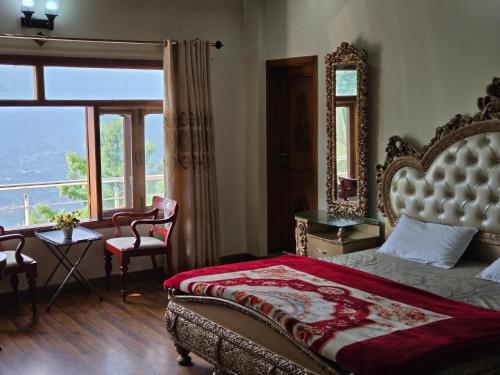 Palace, Murree (photo 9)
