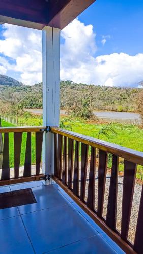 Cabana Romântica com Hidro e vista do Lago (Cabana Romantica com Hidro e vista do Lago) in Machadinho