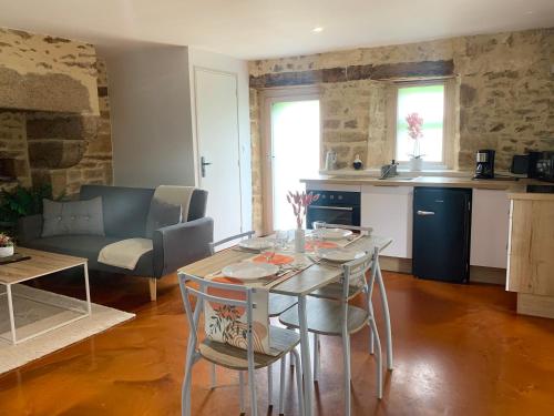 Maison bretonne de charme gîte à louer Plumergat