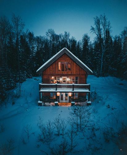 Sara Chalet With Hot Tub, Hiking Trails