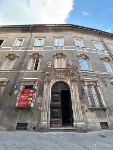 Relais San Lorenzo Historic Centre Rooms & Suites 5