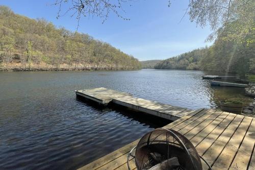 Lake Zoar Cabin in 紹斯伯里