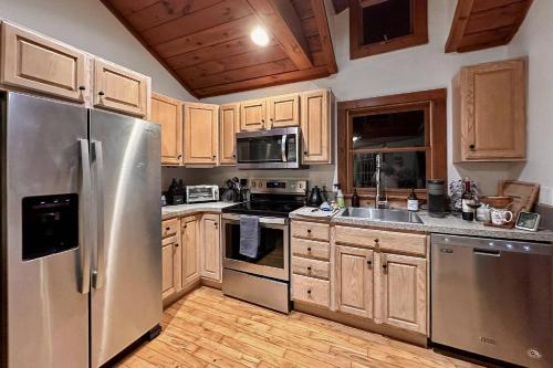 Lake Zoar Cabin in 紹斯伯里
