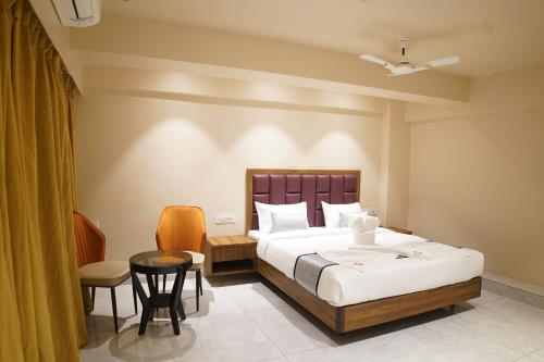 Hotel Status Inn, Ambernath
