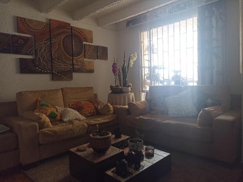 Casa recidencial apta para mascotas con estacionamiento