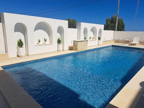 Vistas, La Maison Blanche in Ezzahra (Bin `Arus)