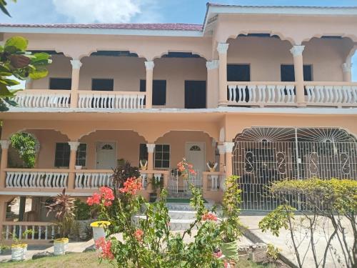 Cindy's Garden Stay in Ocho Rios