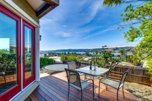 1 Mi to Downtown Benicia Scenic Cliffside Escape in Benicia