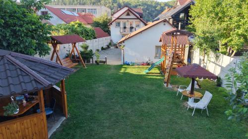 Casa BIM, Zărneşti (fotografie 8)